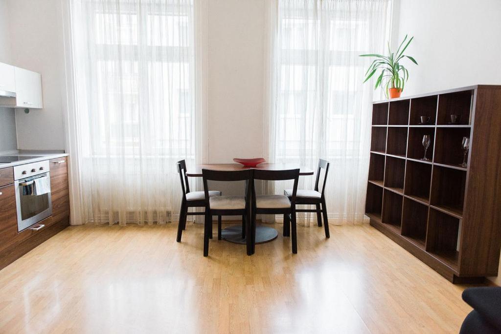 Lion Apartments In Historical Center, Bratislava Old Town 외부 사진