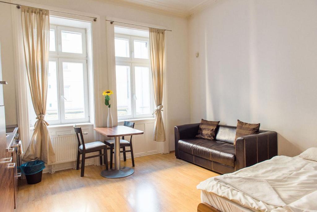 Lion Apartments In Historical Center, Bratislava Old Town 외부 사진